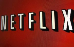 Read more about the article To fend off Netflix, movie theaters try 3-screen immersion