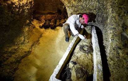 You are currently viewing Egypt unveils Pharaonic tomb, home to 50 mummies