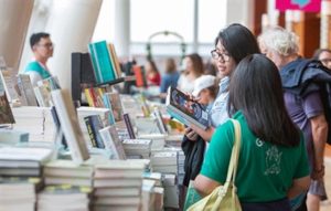 Read more about the article Emirates Airline Festival of Literature begins with a host of literary stars