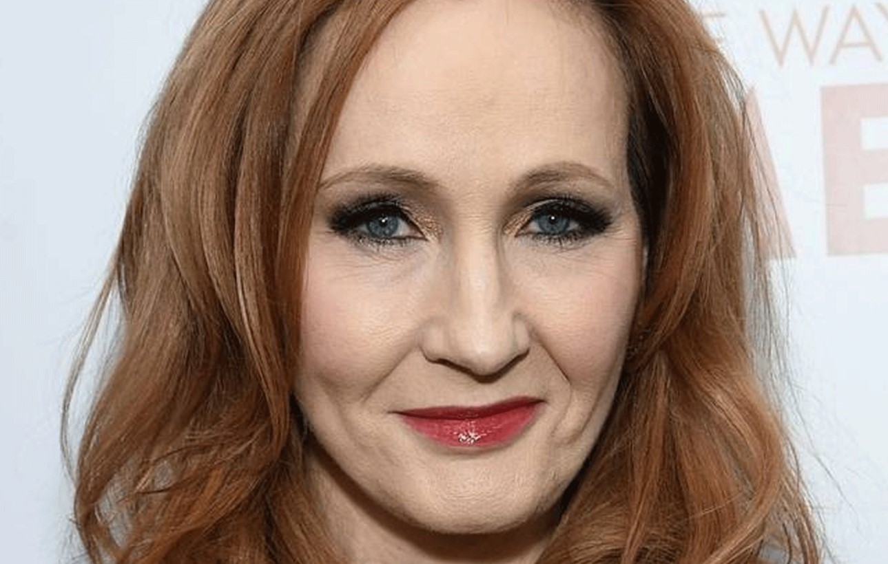 Read more about the article JK Rowling starts ‘Harry Potter At Home’ for housebound families