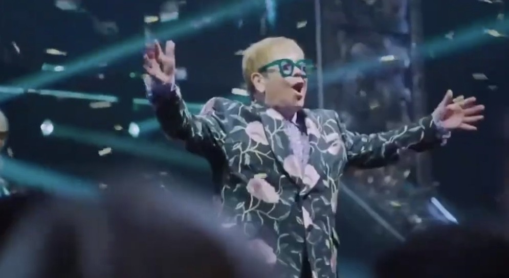 You are currently viewing Elton John celebrated with new coin