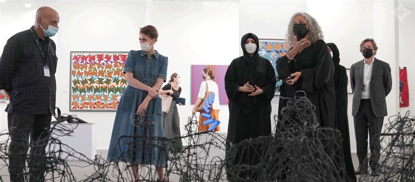 You are currently viewing Latifa bint Mohammed visits 14th edition of Art Dubai