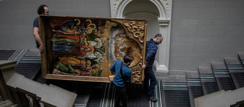 Read more about the article Ukraine’s largest art museum’s staff race to protect heritage