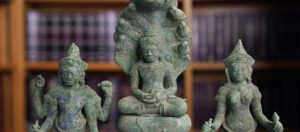 Read more about the article US will return to Cambodia 30 antiquities looted from sites