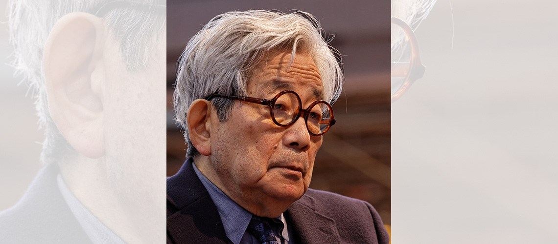 You are currently viewing وفاة الكاتب الياباني الحائز على جائزة نوبل كنزابورو أوي