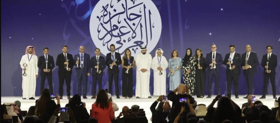 You are currently viewing جائزة الصحافة العربية تكرم محمد الرميحي وسوسن الأبطح