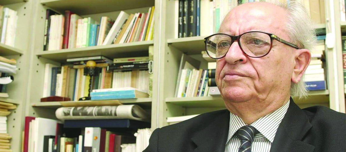 You are currently viewing رحيل الكاتب اللبناني المخضرم كريم مروة عن 94 عاماً