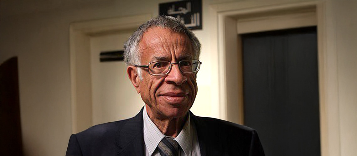 Read more about the article الموت يغيب الناقد والمترجم الأردني محمد شاهين