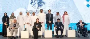 Read more about the article العويس تسدل الستار على الفائزين بالدورة الـ 19 وتكرم الفائزين بجوائزها