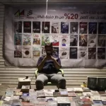 شارع المتنبي الشهير في بغداد يفتقد الشغف إلى الكتب